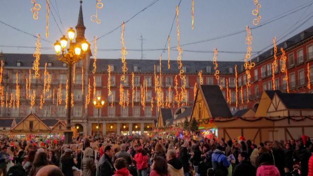 plaza mayor abarrotada